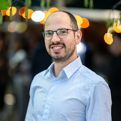 Dr Avi Baruch